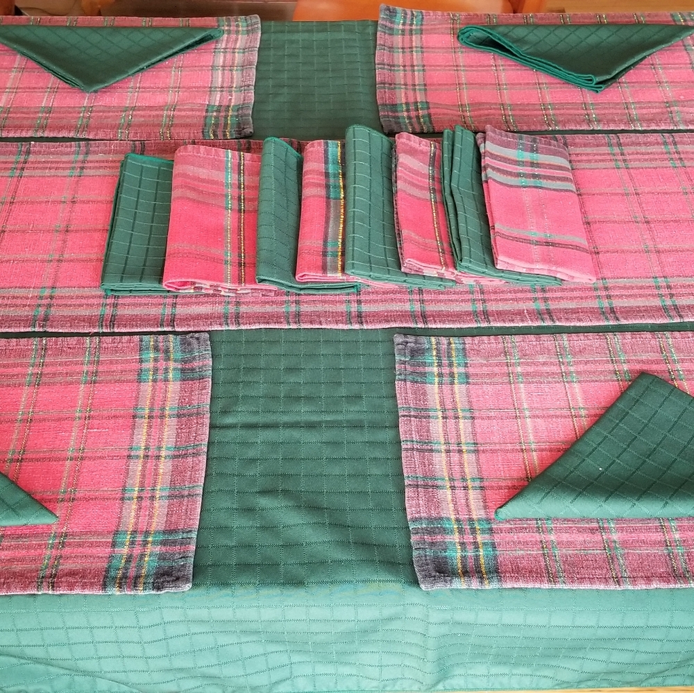 Holiday Table Linen Set 18 PC Mix Match Christmas